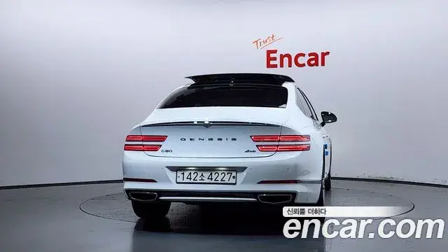 Genesis Electrified G80 2020 — Photo 4/20
