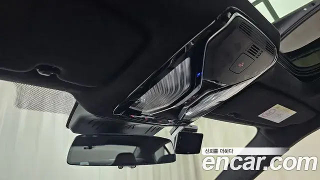 BMW 8 Series 2025 — Photo 20/20