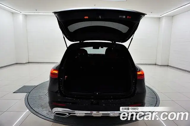 Mercedes-Benz GLC-Class 2025 — Photo 4/20