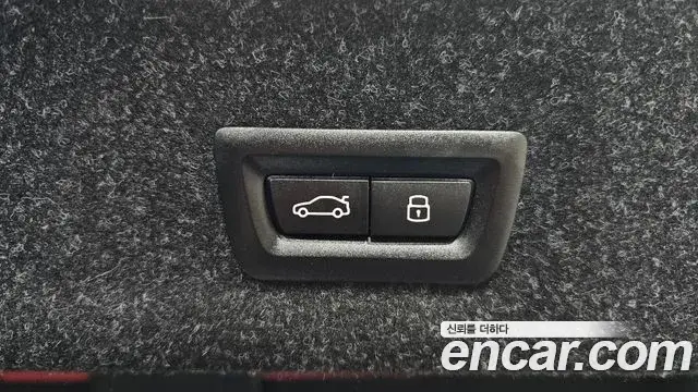 BMW 3 Series 2025 — Photo 18/20