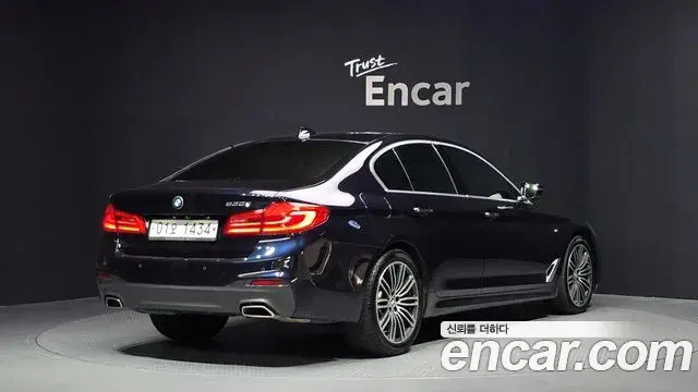 BMW 5 Series 2018 — Photo 1/20