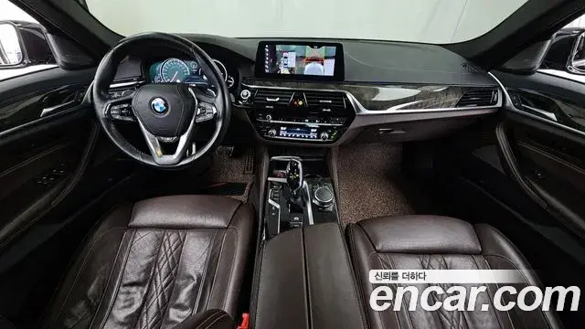 BMW 5 Series 2018 — Photo 6/20