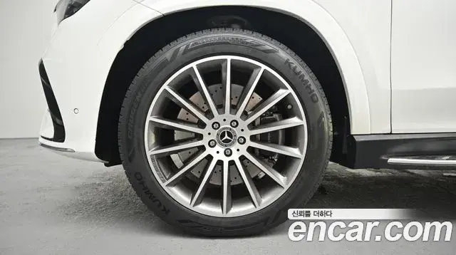 Mercedes-Benz GLE-Class 2025 — Photo 4/20