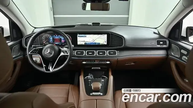 Mercedes-Benz GLE-Class 2025 — Photo 9/20