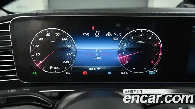 Mercedes-Benz GLE-Class 2025 — Photo 6/20