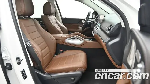 Mercedes-Benz GLE-Class 2025 — Photo 8/20