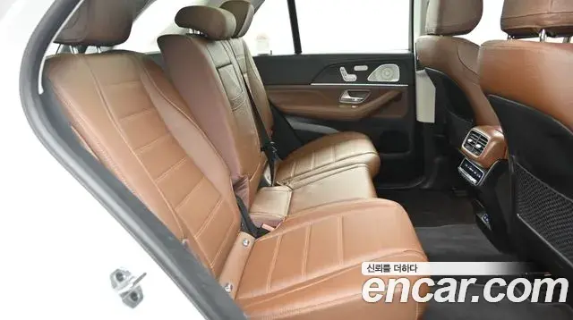 Mercedes-Benz GLE-Class 2025 — Photo 11/20