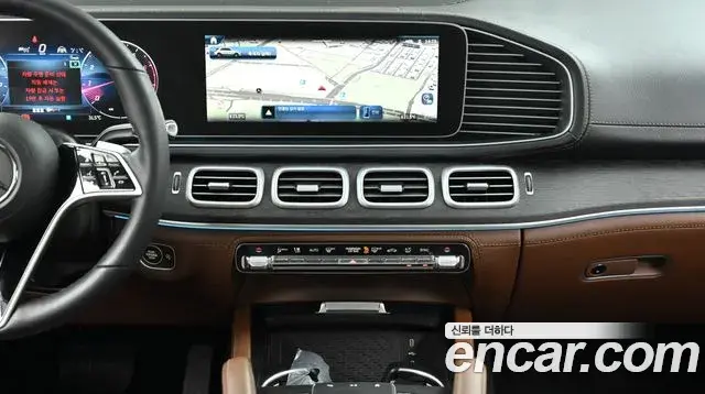 Mercedes-Benz GLE-Class 2025 — Photo 13/20