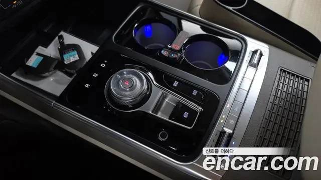 Kia Carnival 2024 — Şəkil 9/20