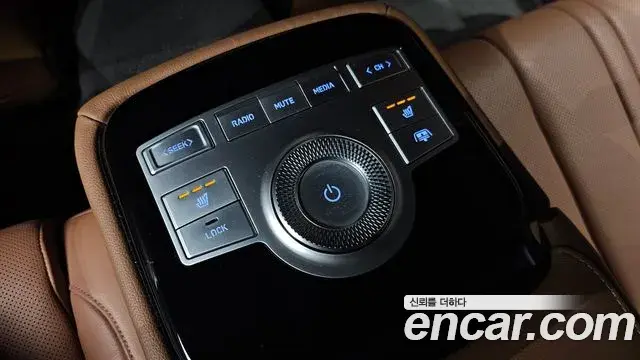 Genesis G80 2021 — Photo 14/35