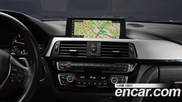 BMW 4 Series 2019 — Photo 8/20