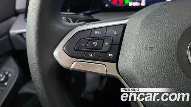 Volkswagen Golf 2022 — Photo 23/35