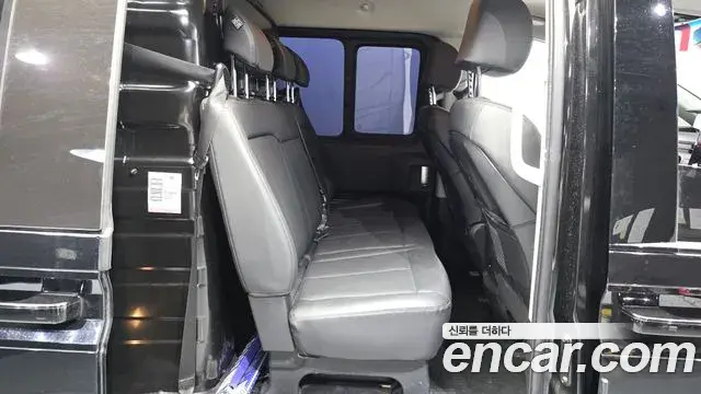 Hyundai Staria 2022 — Фото 12/20