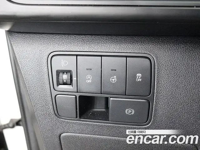 Hyundai Staria 2021 — ფოტო 6/20
