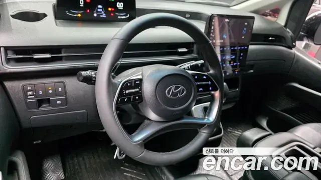 Hyundai Staria 2023 — Фото 13/20