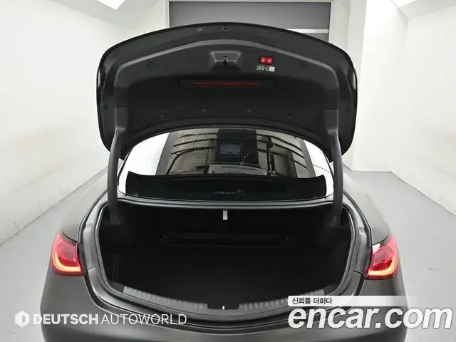 Mercedes-Benz CLE-Class 2025 — Photo 19/20