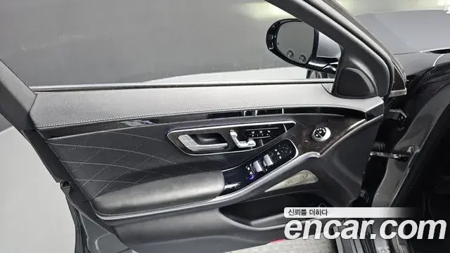 Mercedes-Benz S-Class 2022 — Photo 29/35