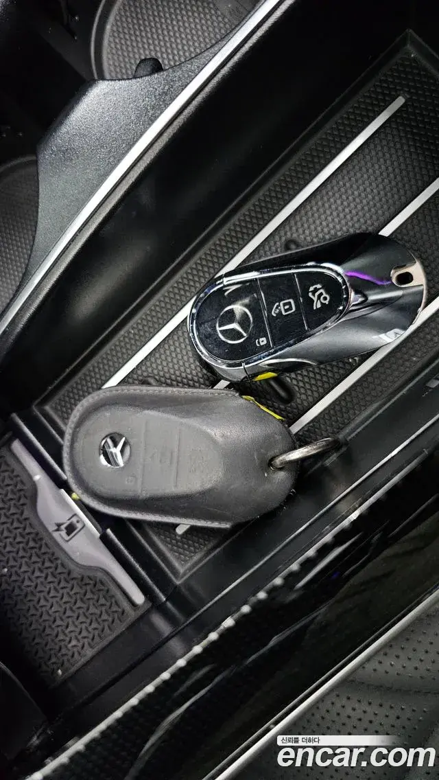 Mercedes-Benz S-Class 2022 — Photo 23/35