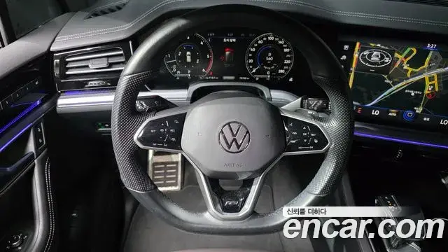 Volkswagen Touareg 2021 — Photo 12/20
