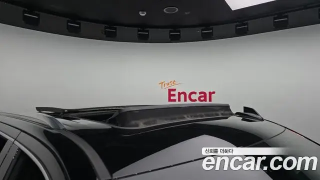 Cadillac Escalade 2021 — Photo 19/20