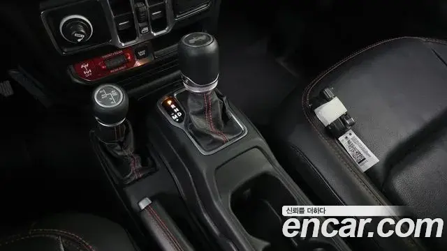 Jeep Wrangler 2020 — Фото 9/20