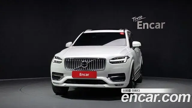 Volvo XC90 2021 — Photo 3/20
