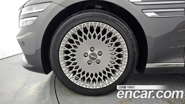Genesis Electrified G80 2022 — Photo 5/20