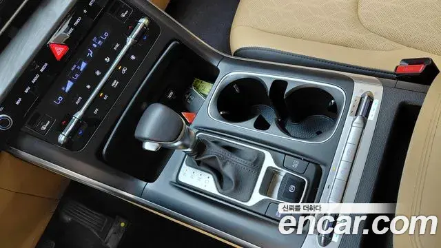 Kia Carnival 2022 — Photo 9/20