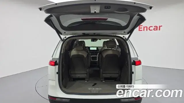 Kia Carnival 2023 — Şəkil 20/20