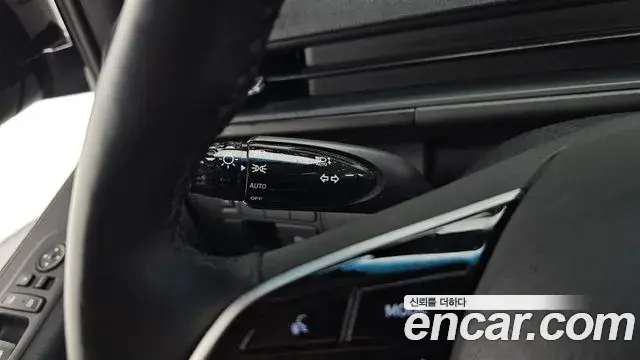 Hyundai Staria 2024 — Photo 25/39