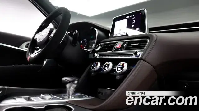Genesis G70 2019 — ფოტო 15/20