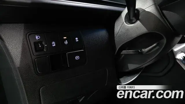 Hyundai Staria 2021 — Фото 20/20