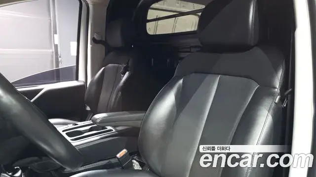 Hyundai Staria 2021 — Photo 8/30