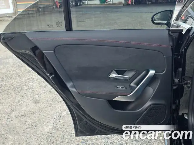 Mercedes-Benz CLA-Class 2021 — Фото 11/20