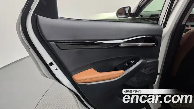 Kia Seltos 2024 — ფოტო 29/34