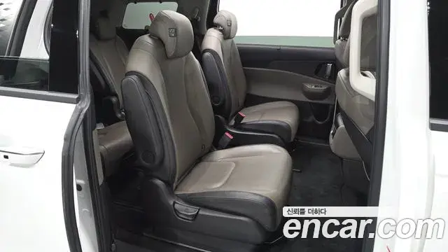 Kia Carnival 2024 — Şəkil 12/20