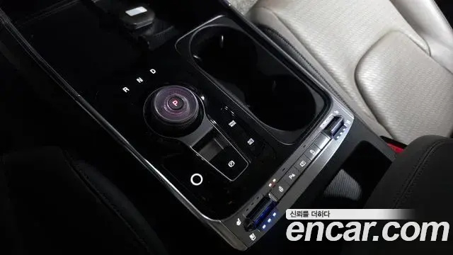 Kia Carnival 2024 — Photo 9/20