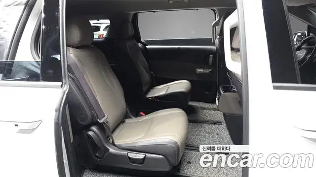Kia Carnival, 2024