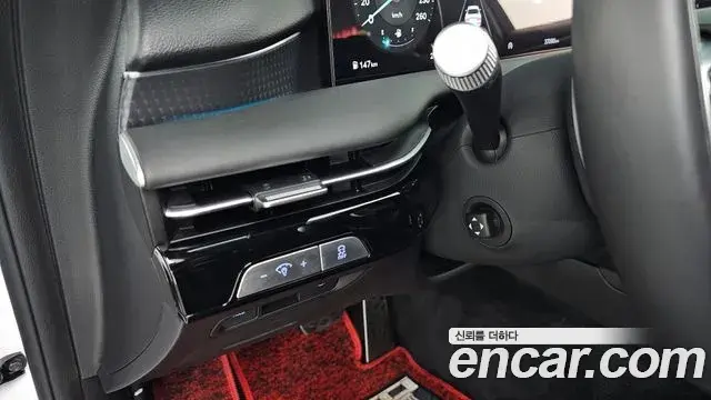 Genesis Electrified G80 2024 — Photo 19/20