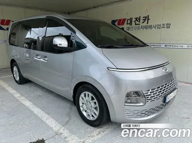 Hyundai Staria 2022 — Photo 9/20