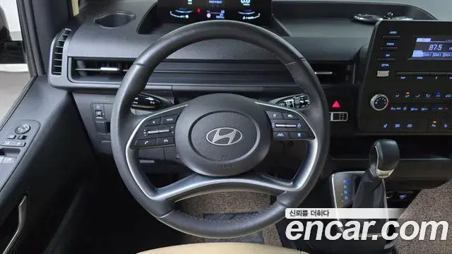 Hyundai Staria 2024 — Photo 29/30