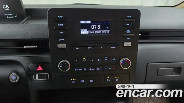 Hyundai Staria 2024 — Photo 3/30