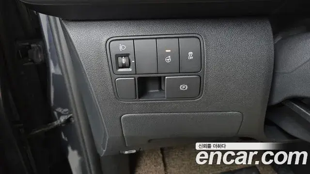 Hyundai Staria 2024 — Photo 12/30