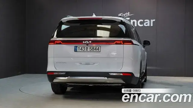 Kia Carnival 2021 — Photo 4/20