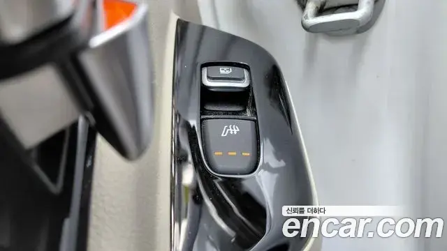 Kia Carnival 2021 — Photo 18/20