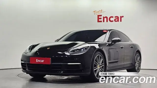 Porsche Panamera 2020 — Фото 1/20