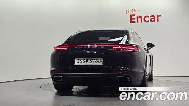 Porsche Panamera 2020 — Фото 4/20