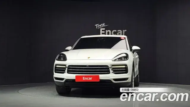 Porsche Cayenne 2020 — Photo 3/20