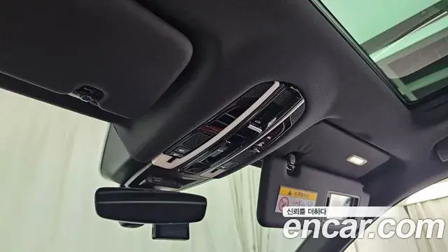 Porsche Cayenne 2020 — Photo 19/20