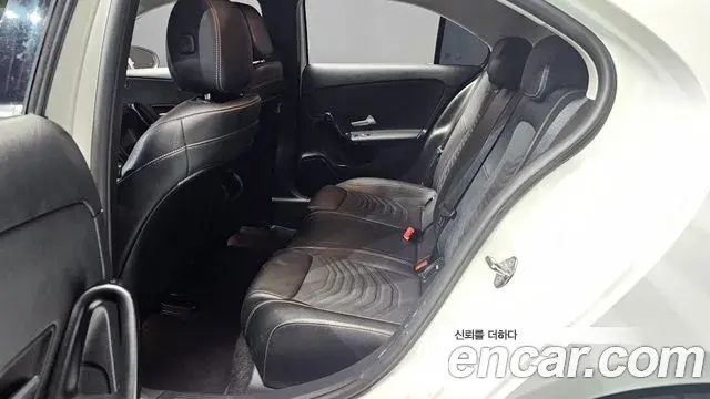 Mercedes-Benz A-Class 2020 — Фото 12/20